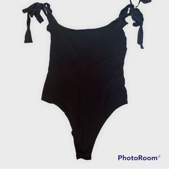 ⚡️(NWOT) Back Lace Bodysuit⚡️ - Picture 2 of 6